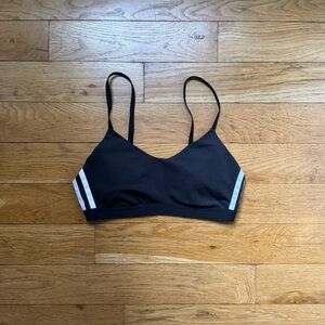 NWOT Adidas women’s sports bra (size: S)